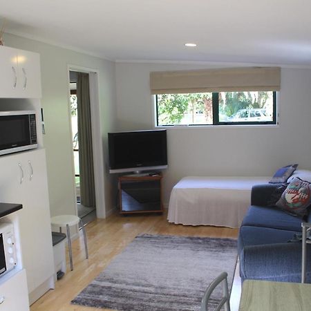 Parsloe'S Cottage Coromandel Exterior photo